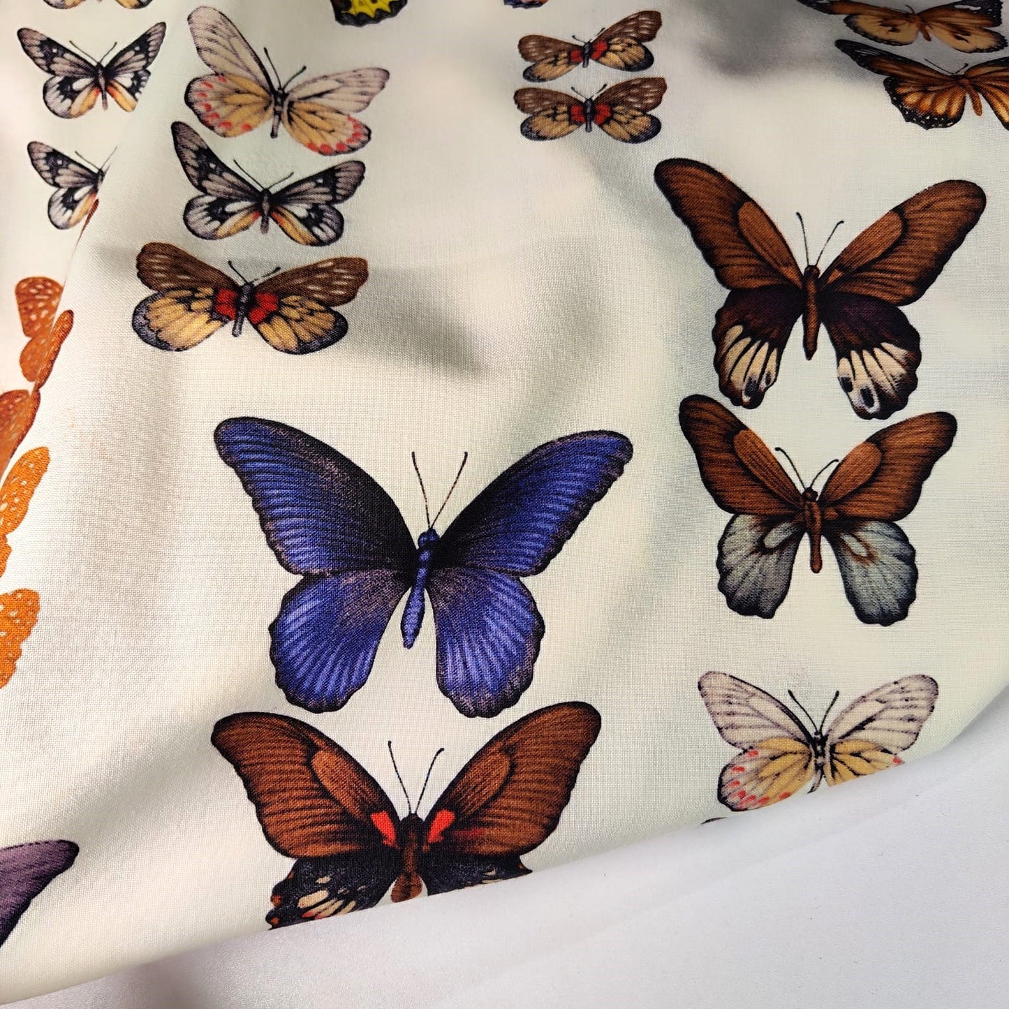 FABRIC 100% WOOL PRINTED BUTTERFLIES - 731