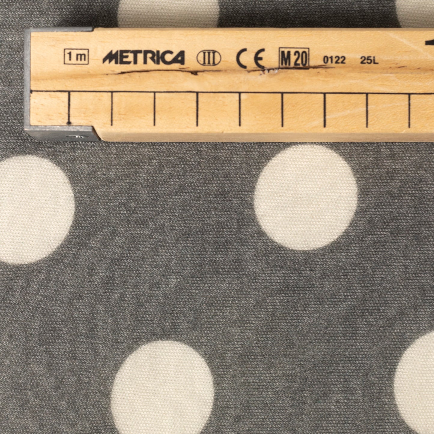 100% MERINO INTERLOCK DRUK SZARE GROCHY