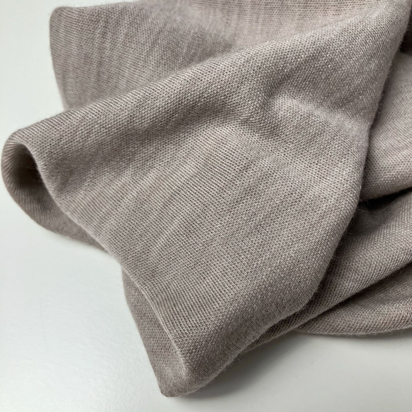 100% MERINO INTERLOCK 220 GSM SUPERWASH BEŻ MELANŻ
