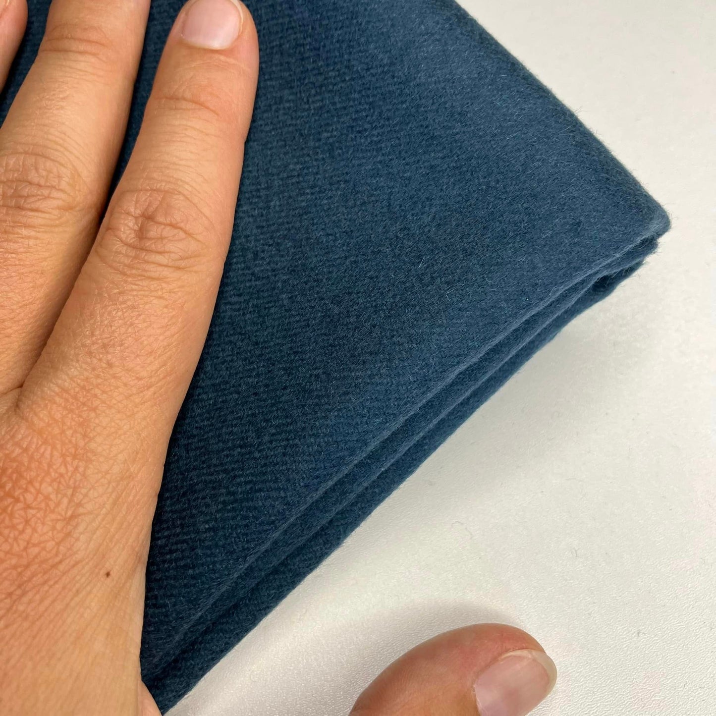 TKANINA 100% WEŁNIANA designers deadstock MORSKA Z KASZMIREM - 512