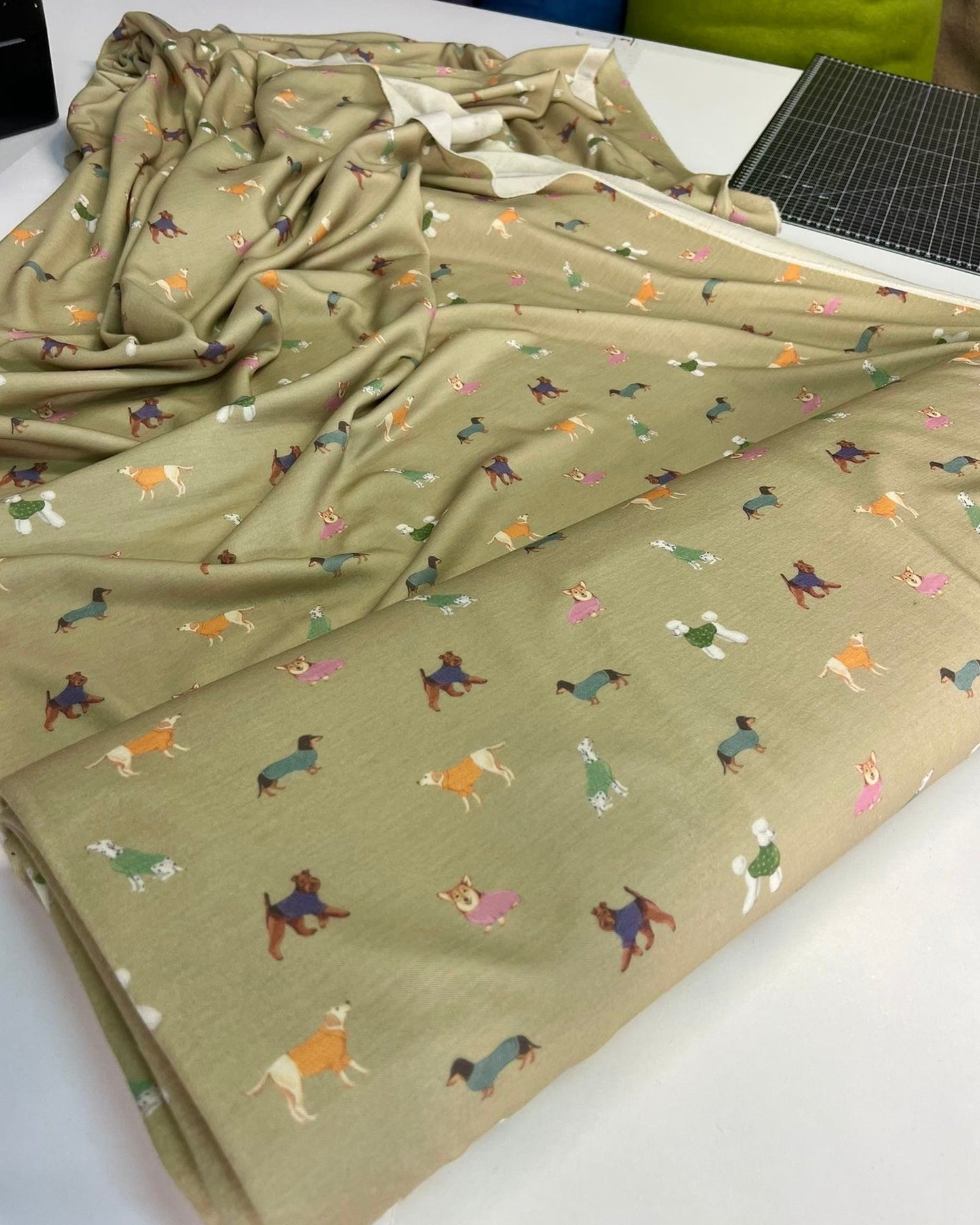 NEW! 100% MERINO WOOL INTERLOCK PRINTED - DOGS