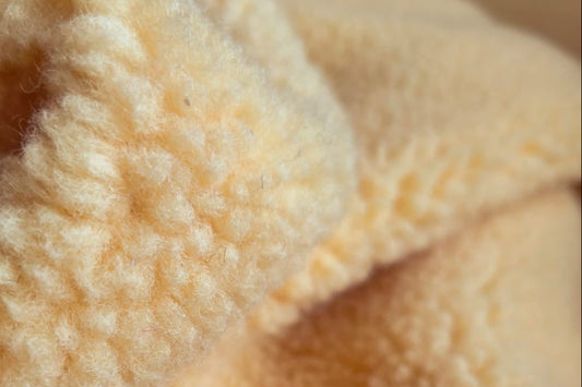 BARANEK TEDDY WEŁNA MERINO - BANAN - nowość