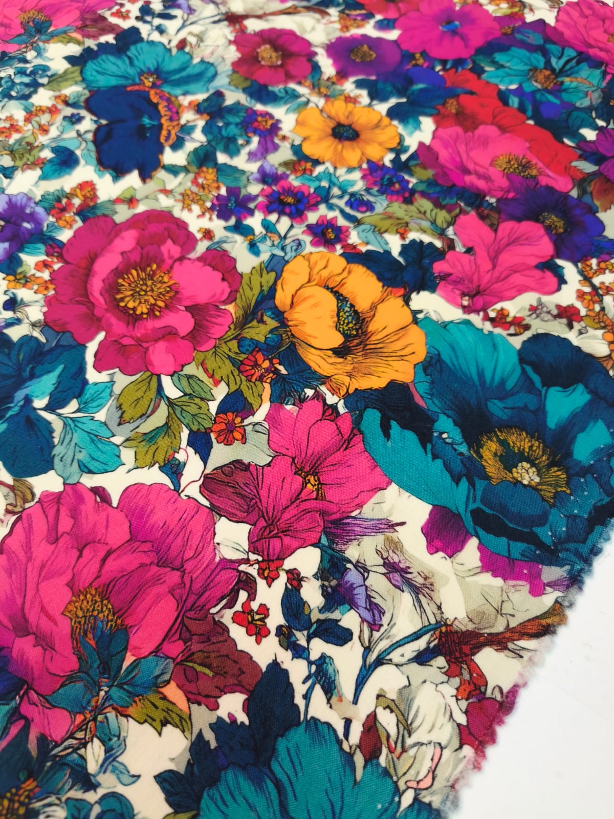 TKANINA WEŁNIANA DRUKOWANA - KWIATY