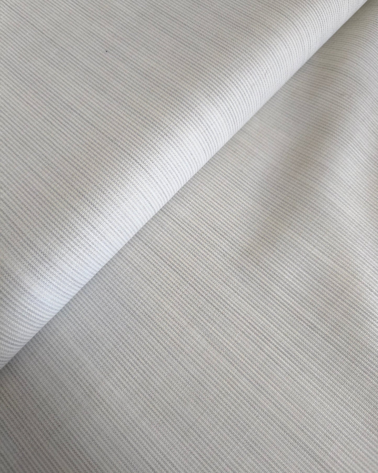 WOOL FABRIC PRINTED WITH DELICATE STRIPES - 635