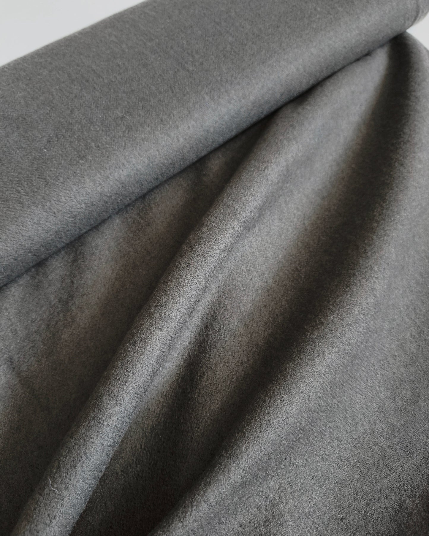GREY-GREEN WOOL FABRIC - 610